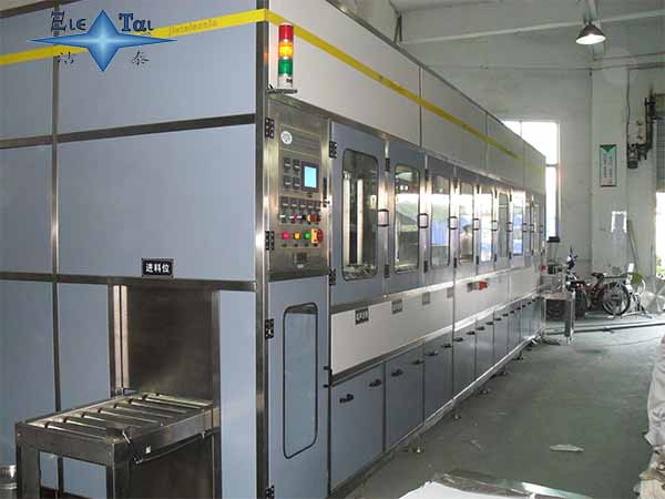 超聲波清洗設備的三大優(yōu)勢特點 全自動超聲波清洗機