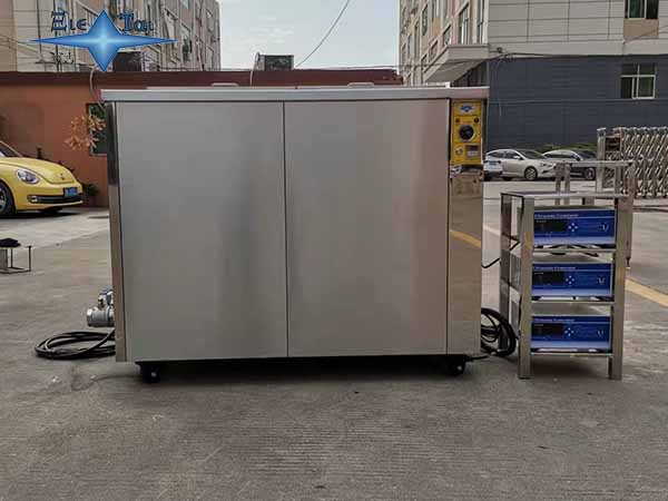 超聲波清洗設(shè)備為什么能延長(zhǎng)注塑模具的壽命? 超聲波清洗機(jī)