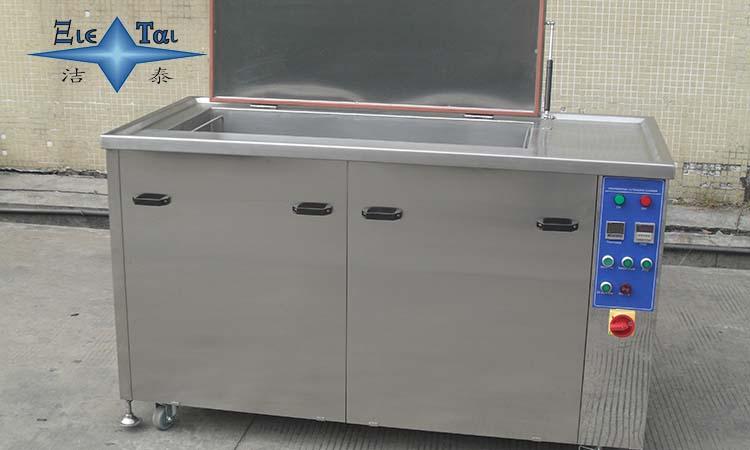 多槽超聲波清洗機(jī)發(fā)生器常見的問題及清洗機(jī)使用注意事項