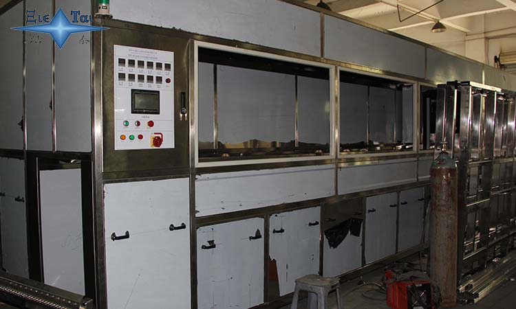 超聲波清洗機的清洗槽是哪些材質(zhì)？清洗溫度多少度適宜？