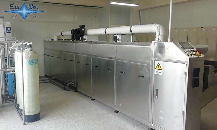 購買超聲波清洗機時需要查看哪些參數(shù)？又是如何完成清洗工作？