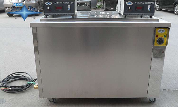 超聲波清洗機在壓力容器清洗中的關(guān)鍵作用