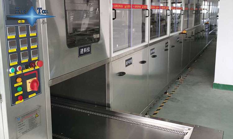 電子行業(yè)中超聲波清洗機的關鍵應用與技術優(yōu)勢